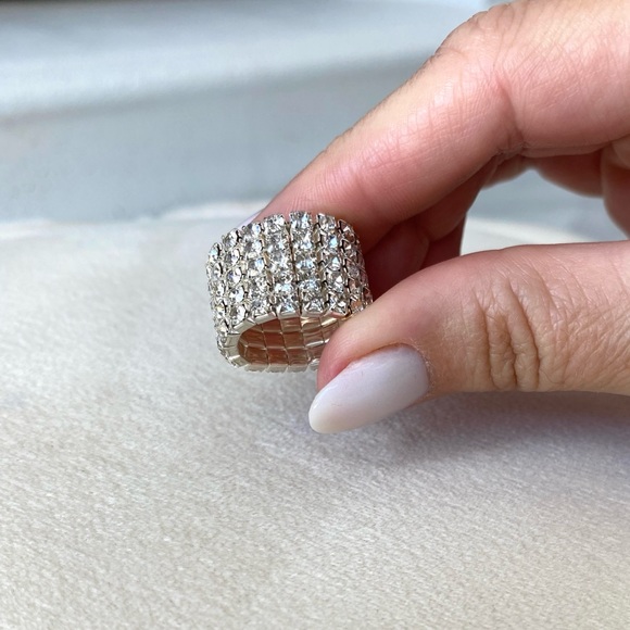 Jewelry - New Rhinestone Diamond Bling Ring